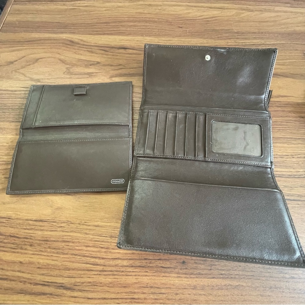 Coach Wallet - Picture 2 of 9